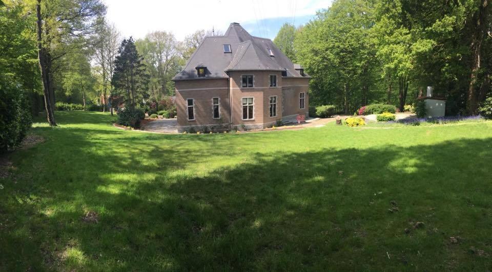 Le Chateau Des Eglantines Montignies-le-Tilleul Exterior photo